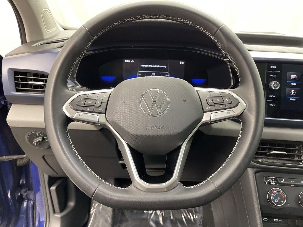 Used 2022 Volkswagen Taos SE image 8