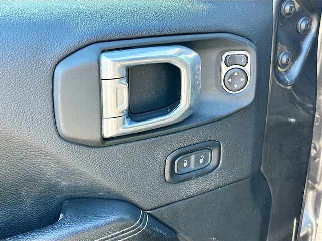 Used 2021 Jeep Gladiator Overland image 18