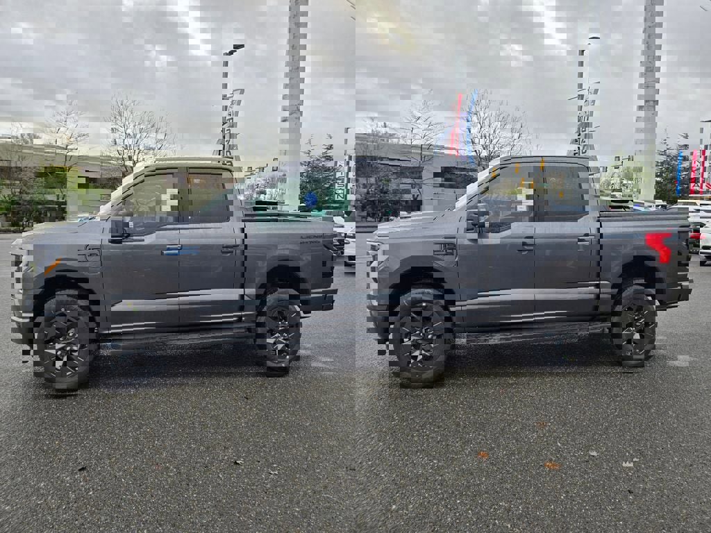 New 2025 Ford F150 Lightning Flash image 8