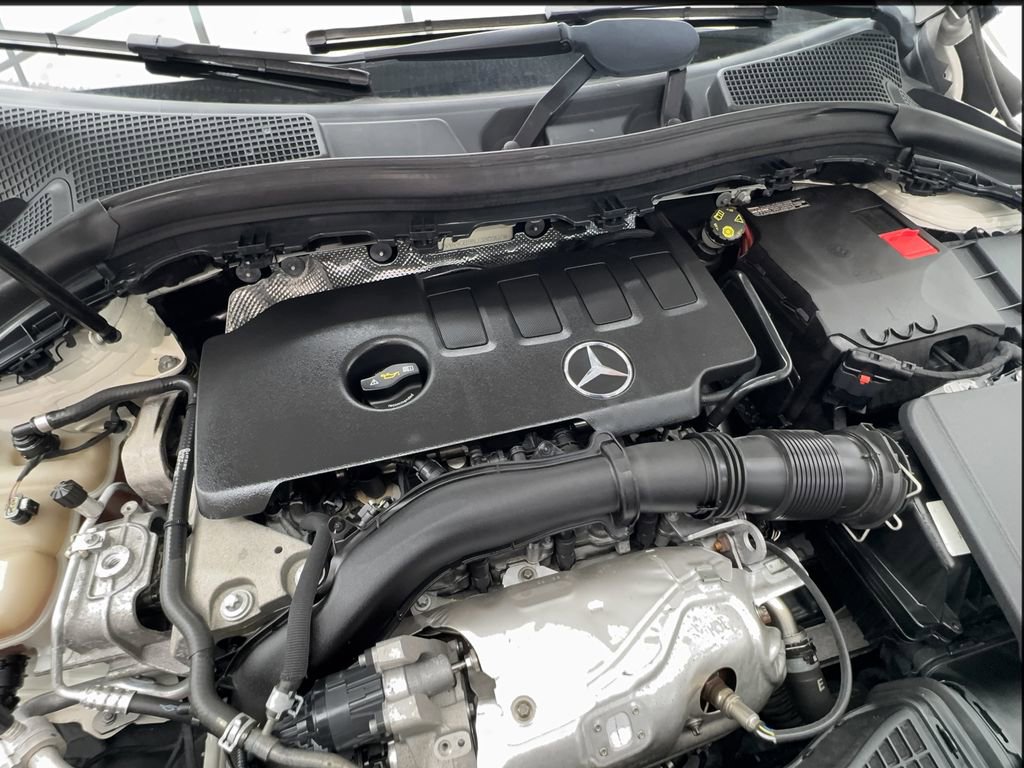 Used 2022 Mercedes-Benz GLA 250 w/ Premium Package Lite image 18