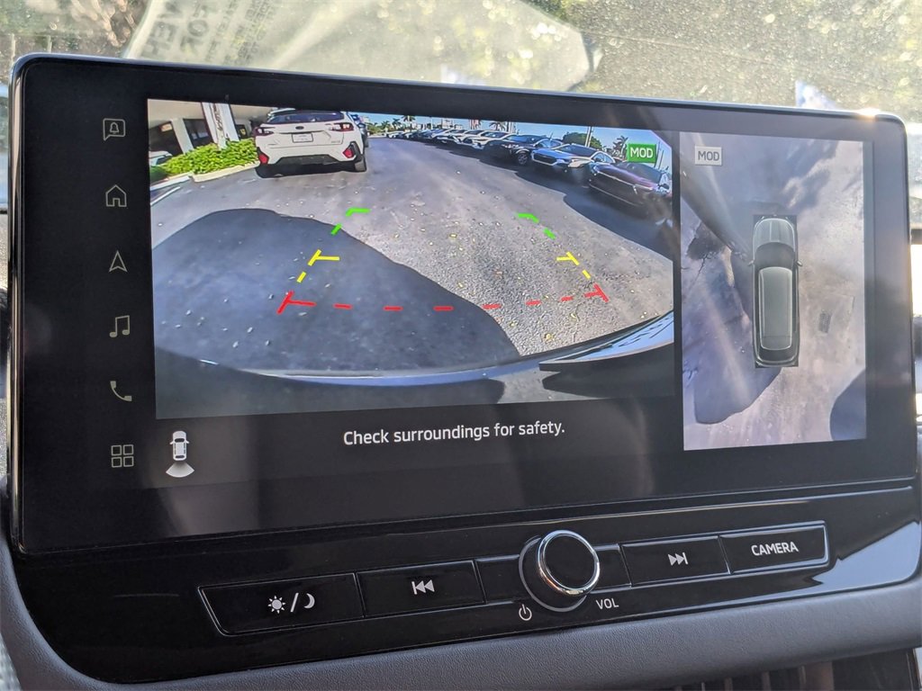 Used 2025 Mitsubishi Outlander SE image 18