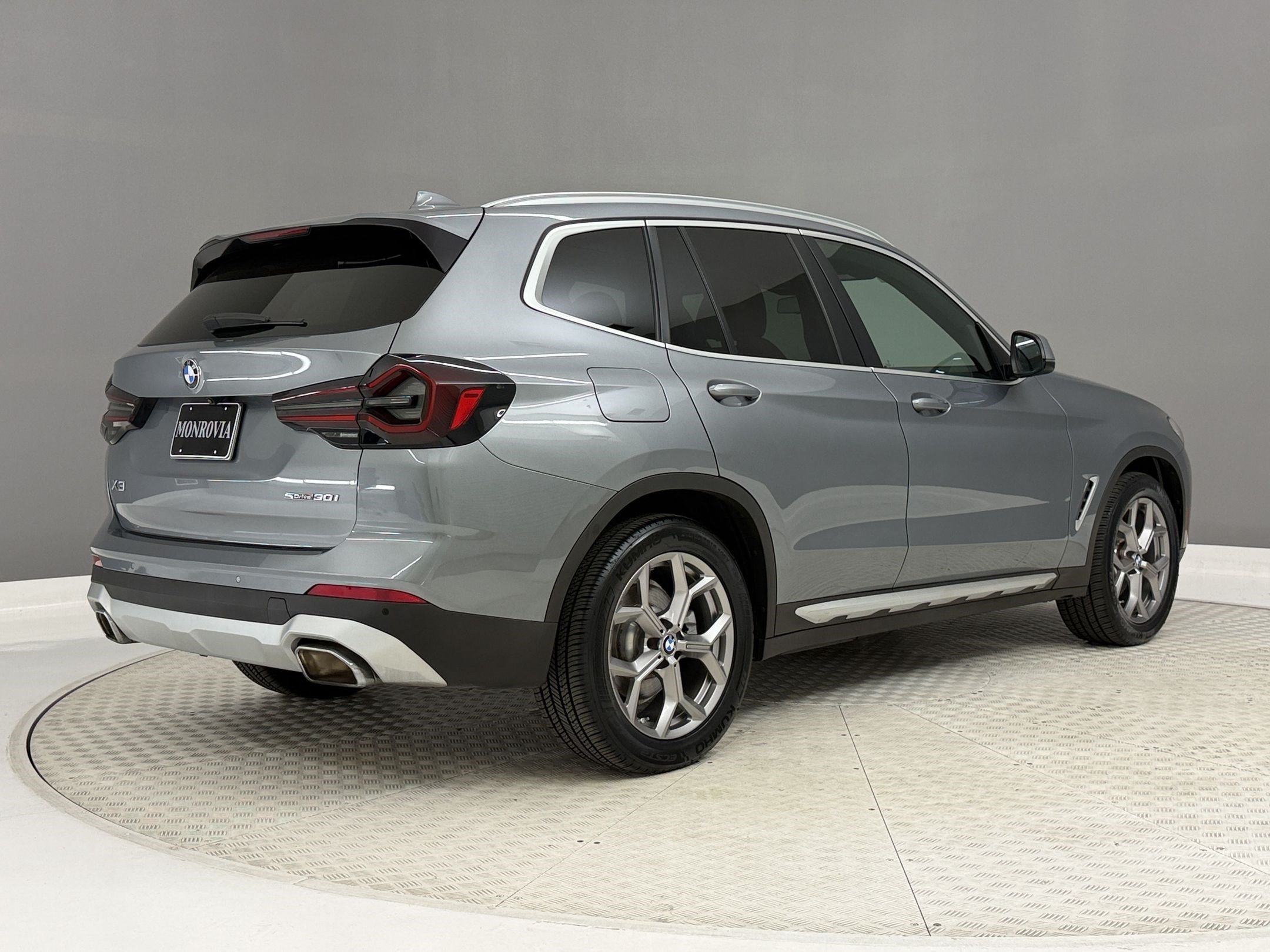 Used 2023 BMW X3 sDrive30i w/ Premium Package RWD image 9