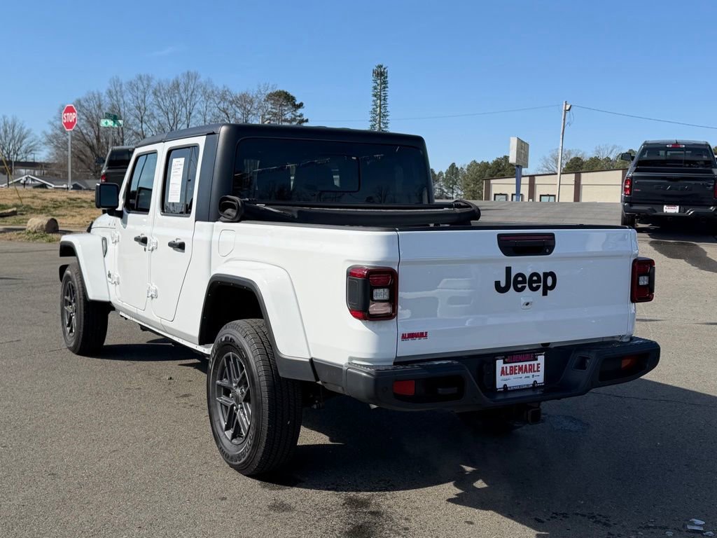 Used 2024 Jeep Gladiator Sport image 6