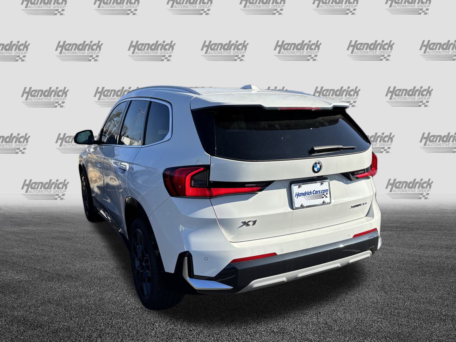 Used 2023 BMW X1 xDrive28i w/ Premium Package image 9