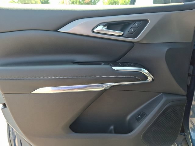 Used 2026 Chevrolet Traverse LT AWD/4WD image 12