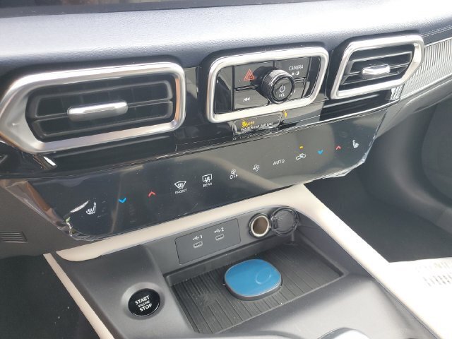 New 2027 Nissan Sentra SL w/ Floor Mat Package FWD image 14