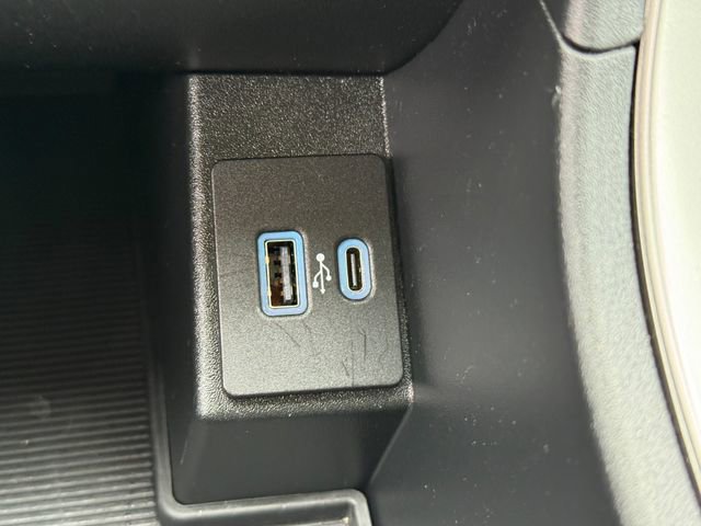 Used 2023 Ford Edge SE image 9