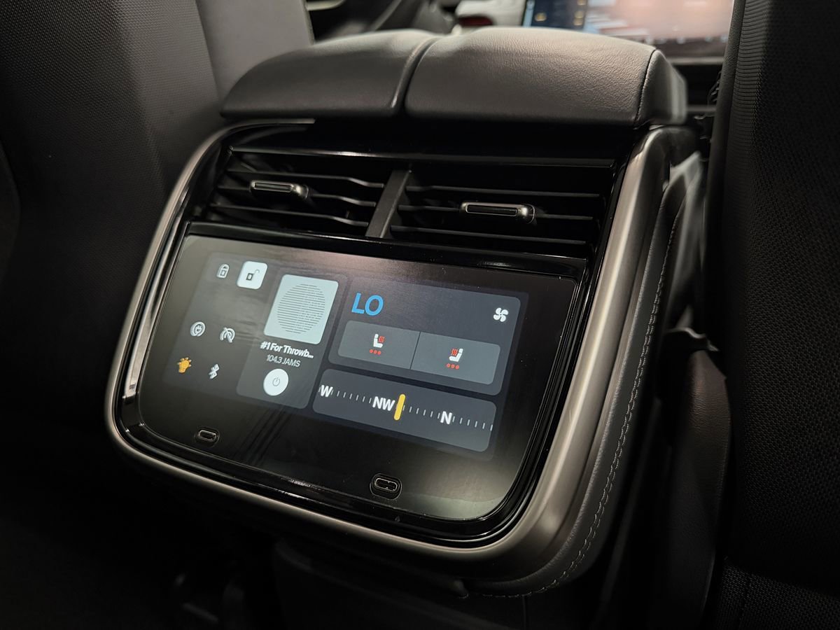 Used 2022 Rivian R1T Launch Edition image 38