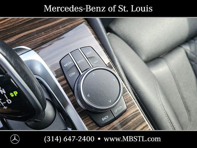 Used 2021 BMW 530i xDrive w/ Premium Package image 32