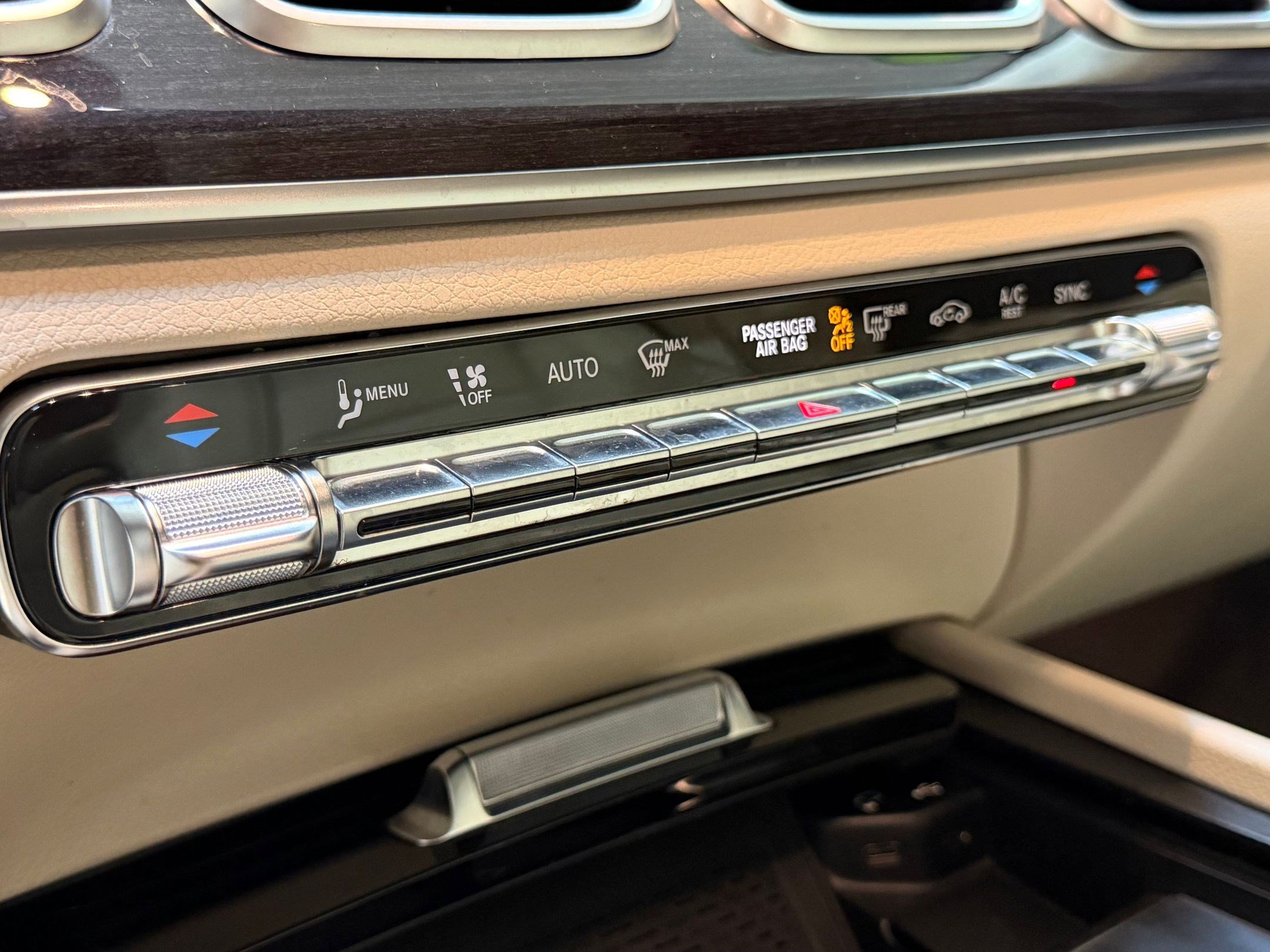 Used 2020 Mercedes-Benz GLS 450 4MATIC image 36