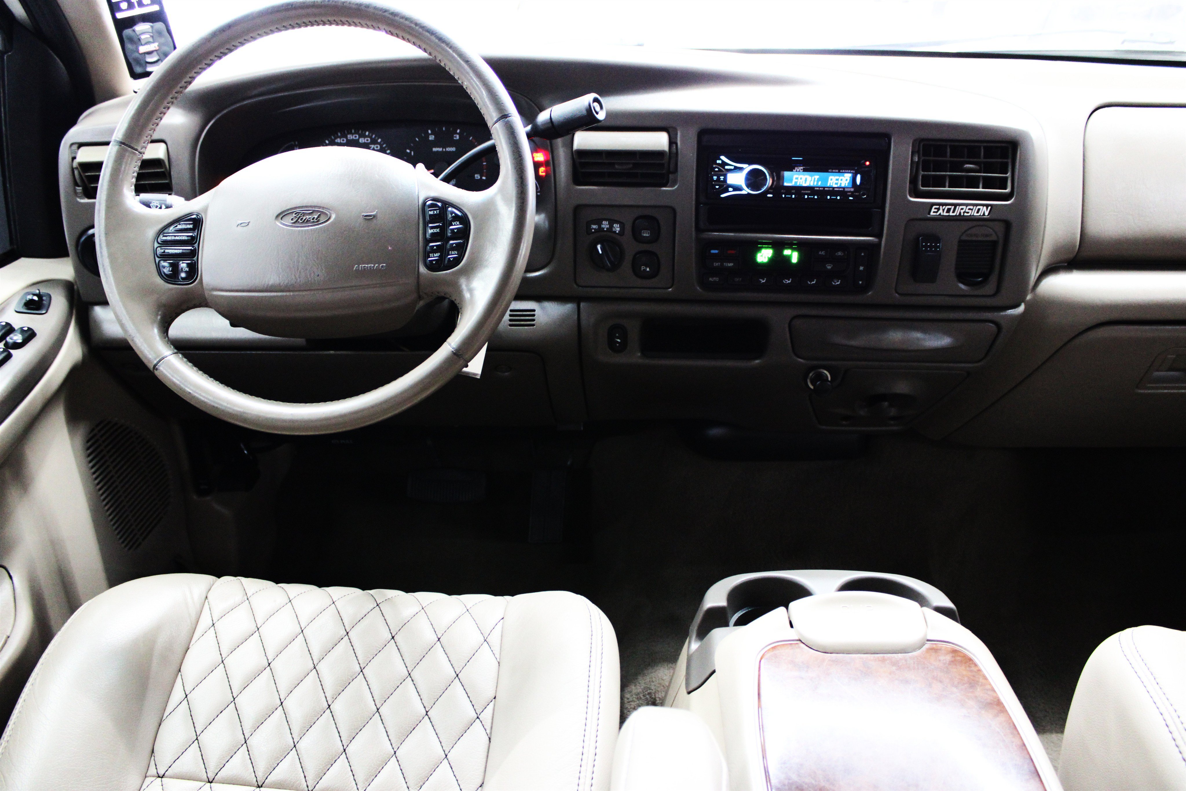 Used 2002 Ford Excursion Limited AWD/4WD image 2