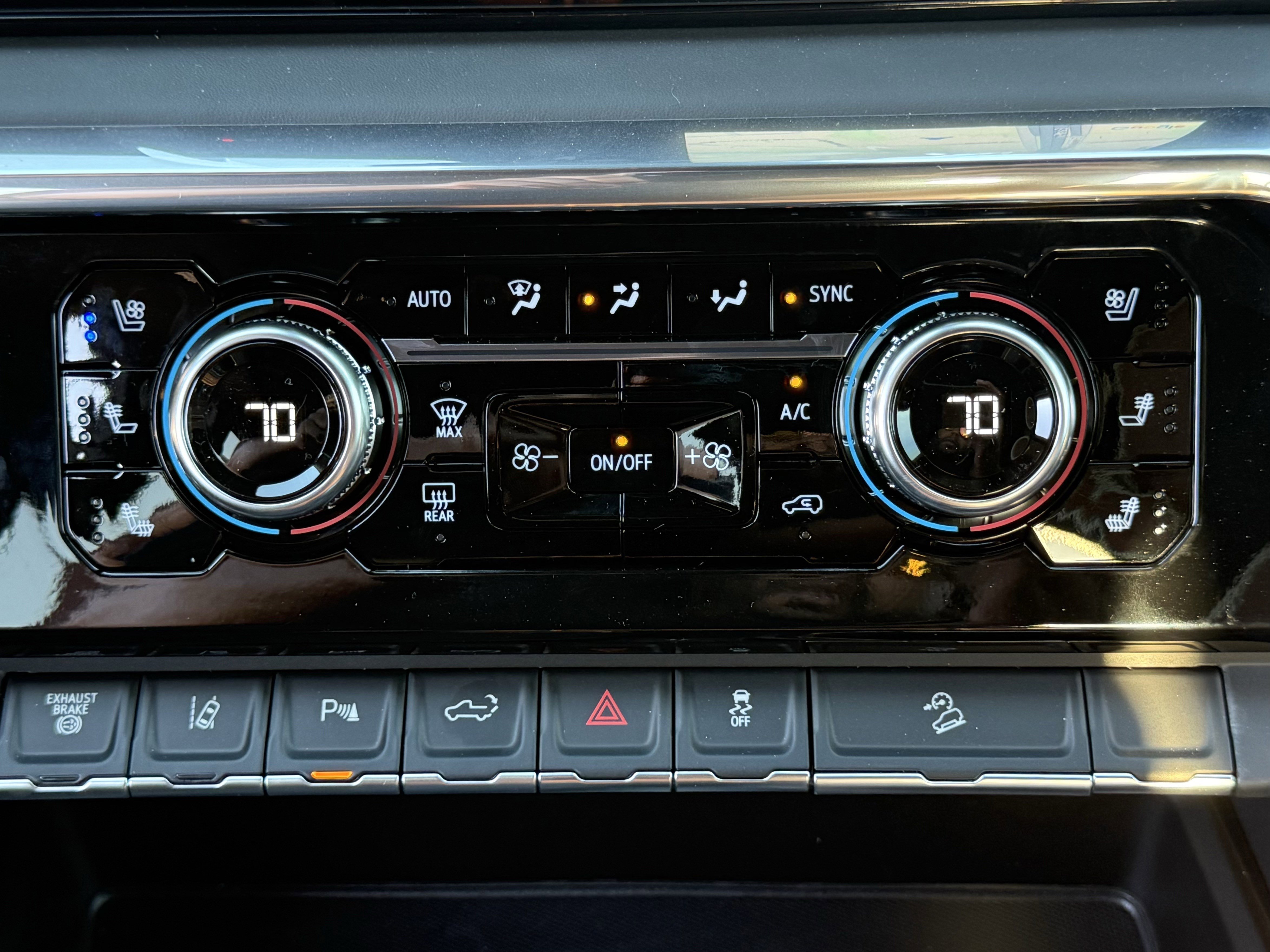 New 2026 GMC Sierra 2500 Denali Ultimate image 18