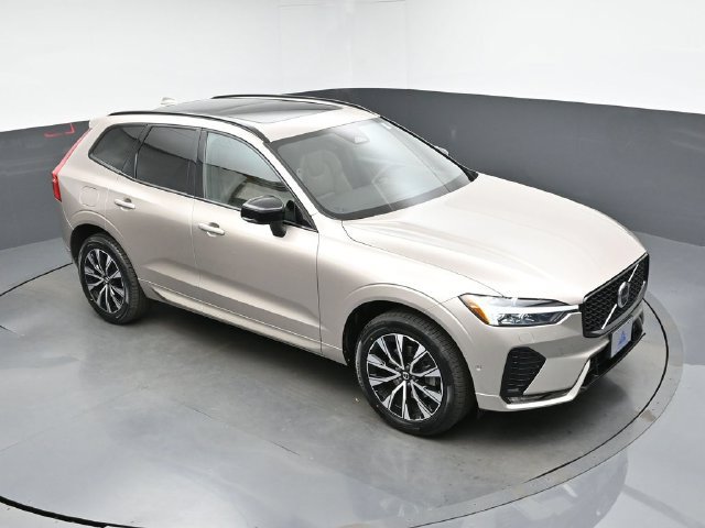 Used 2024 Volvo XC60 B5 Plus w/ Climate Package AWD/4WD image 44