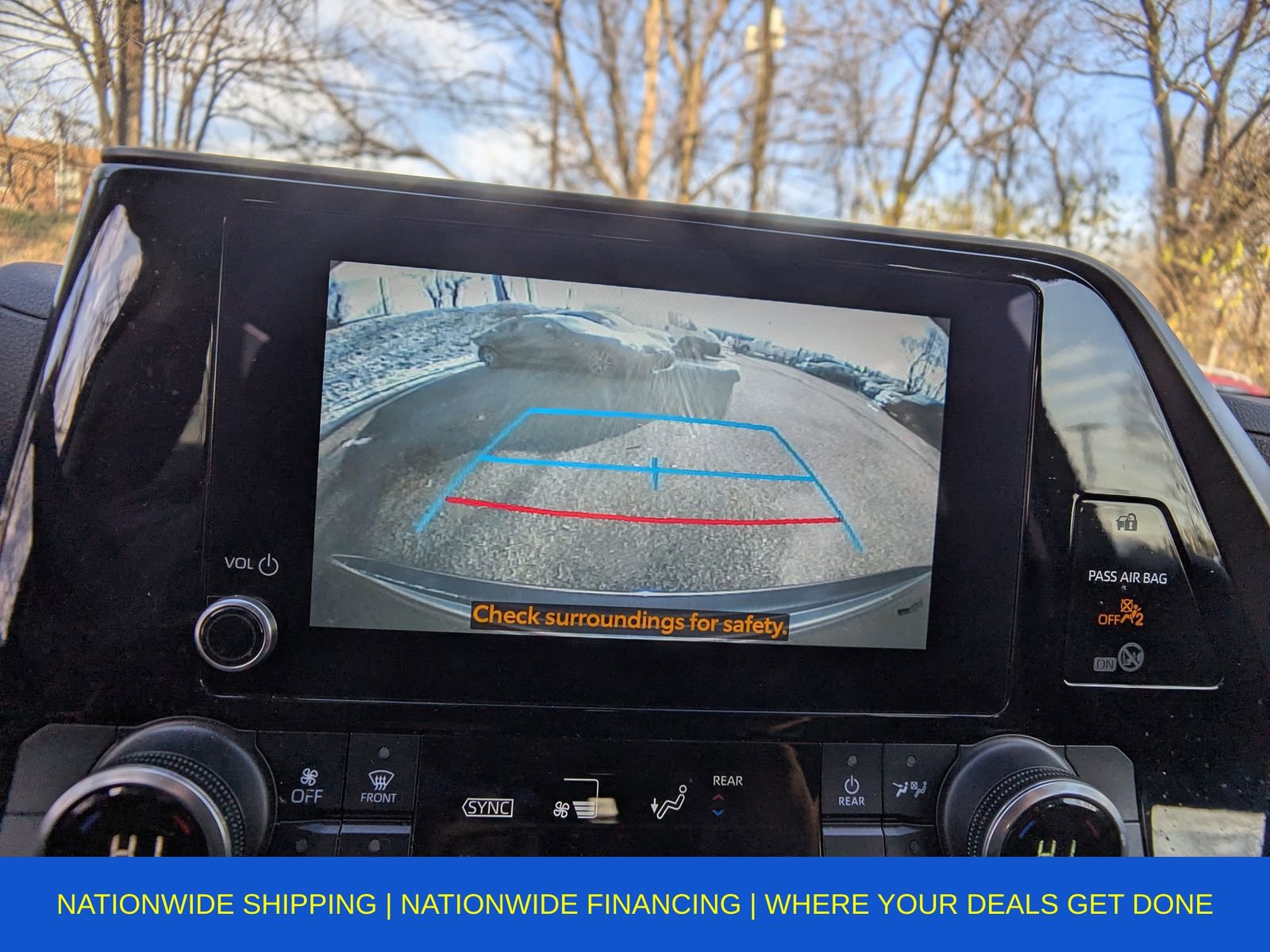 Used 2023 Toyota Highlander L image 26