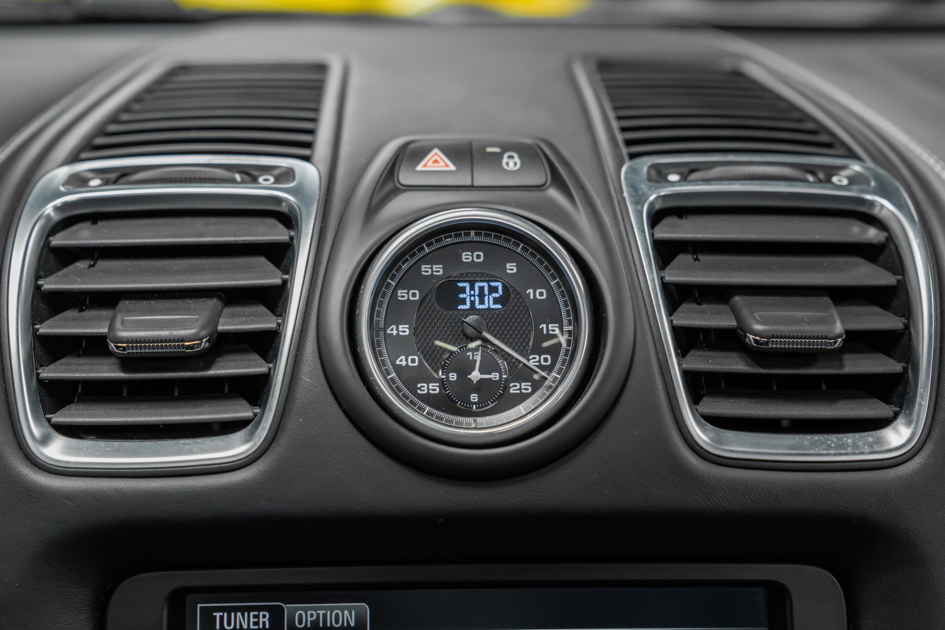 Used 2016 Porsche Boxster Spyder image 25