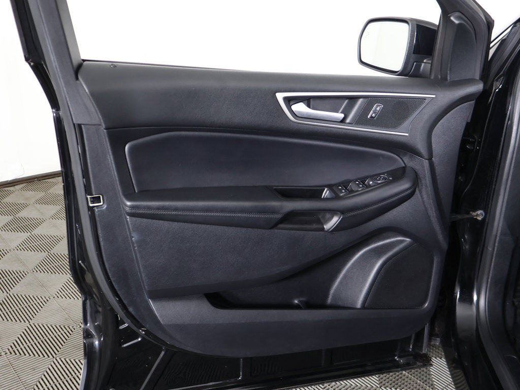 Used 2018 Ford Edge SEL w/ Equipment Group 201A AWD/4WD image 26
