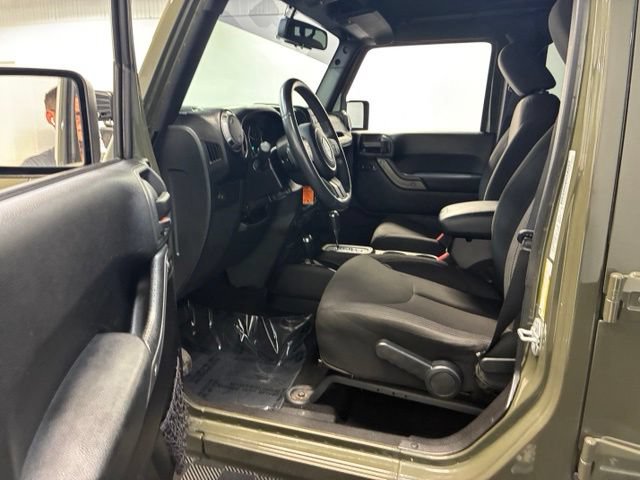 Used 2015 Jeep Wrangler Unlimited Sport w/ Quick Order Package 24S AWD/4WD image 13