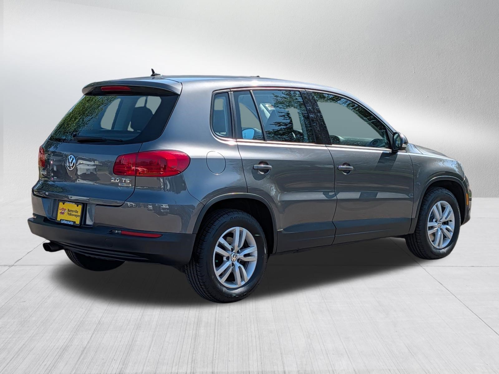 Used 2014 Volkswagen Tiguan S AWD/4WD image 7
