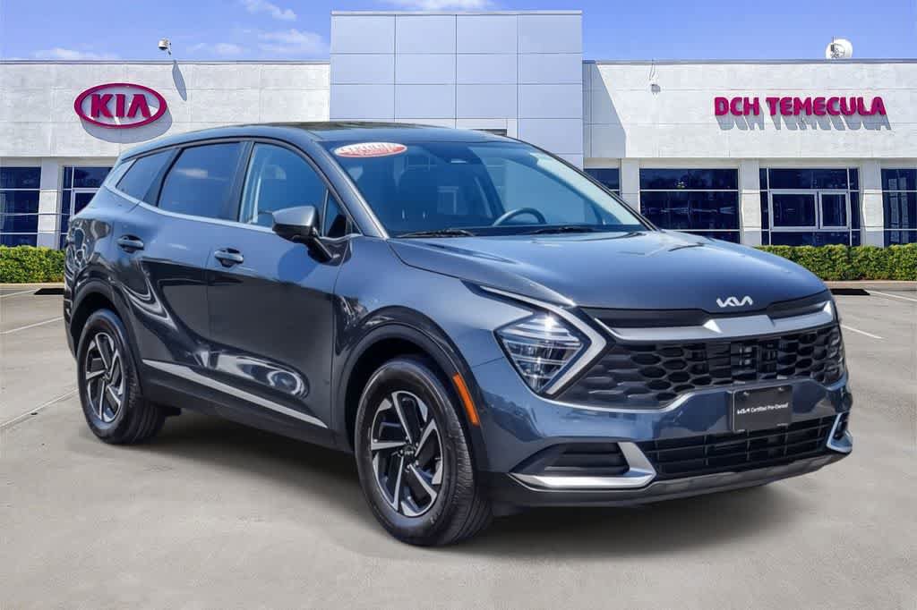 Certified 2025 Kia Sportage LX FWD image 3