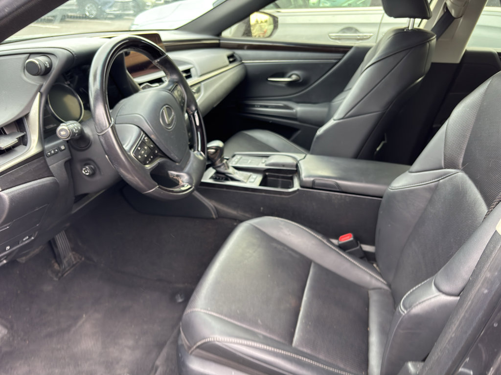 Used 2019 Lexus ES 300h w/ Premium Package FWD image 7