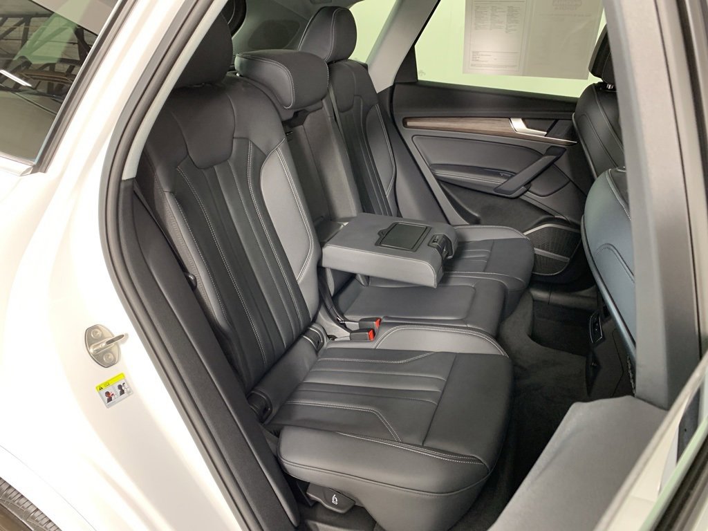 Used 2024 Audi Q5 e Premium Plus image 24