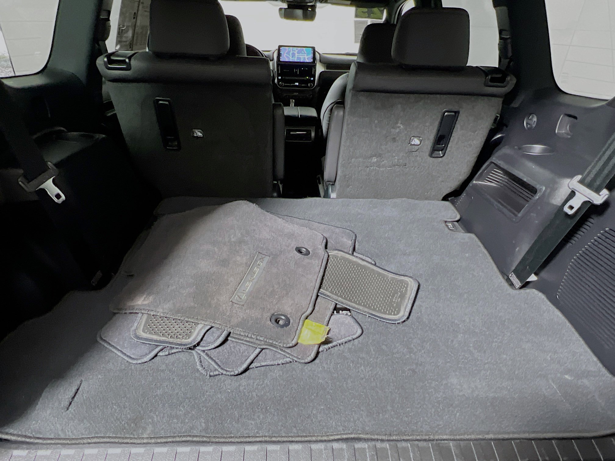 Used 2023 Lexus GX 460 Premium w/ Accessory Package image 34