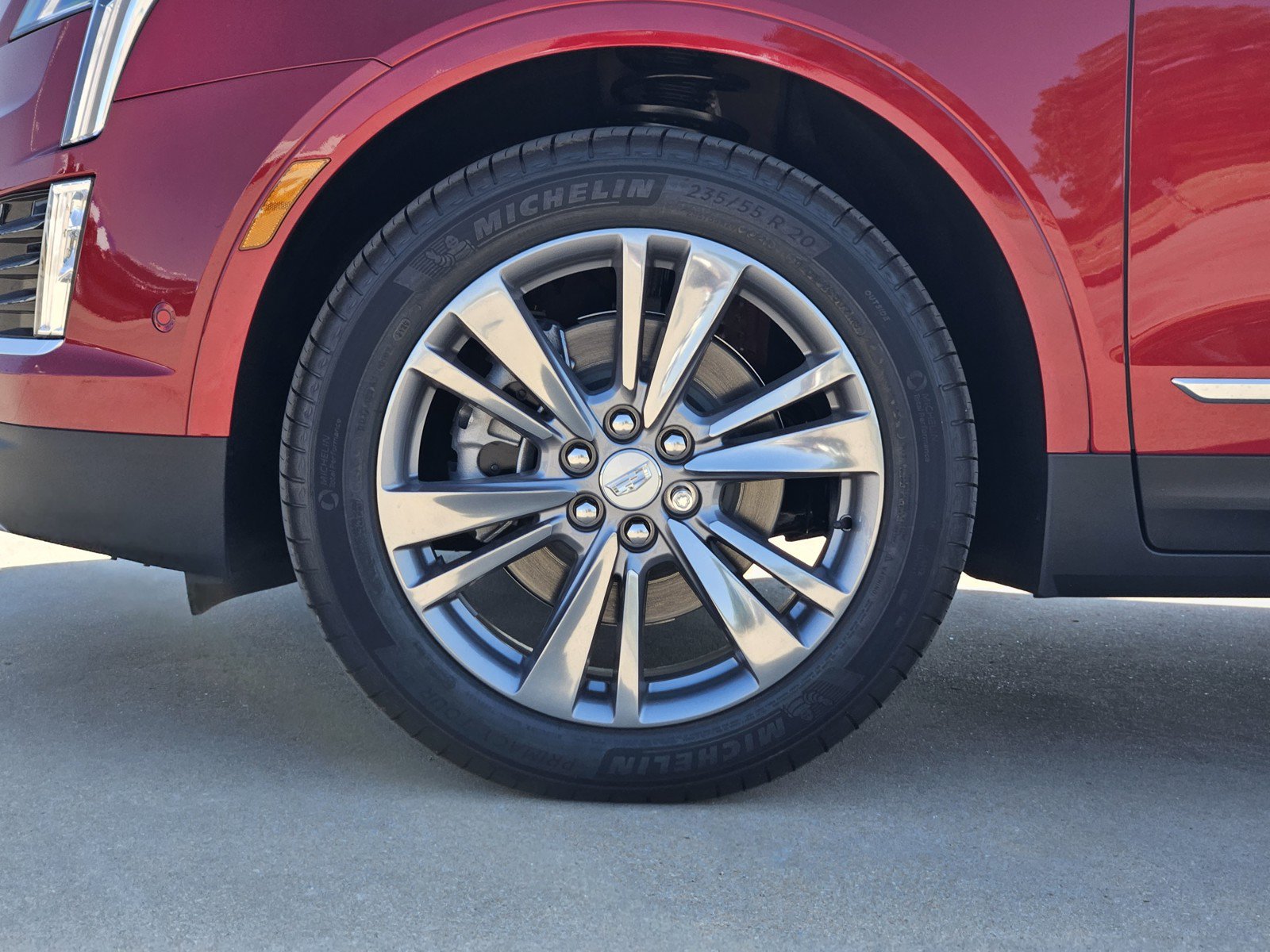 New 2026 Cadillac XT5 Premium Luxury w/ Driver Assist Package FWD image 7