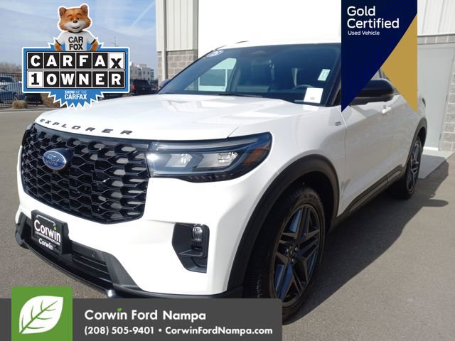 Used 2025 Ford Explorer ST-Line w/ Premium Package image 9