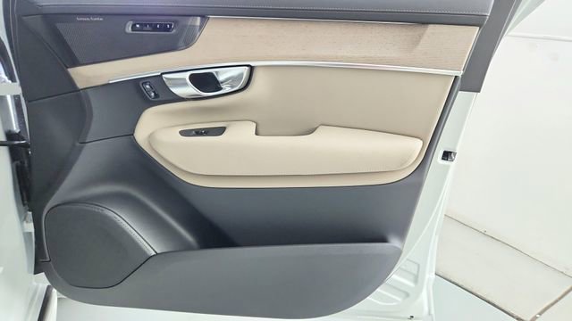 Certified 2026 Volvo XC90 B6 Ultra w/ Protection Package AWD/4WD image 43