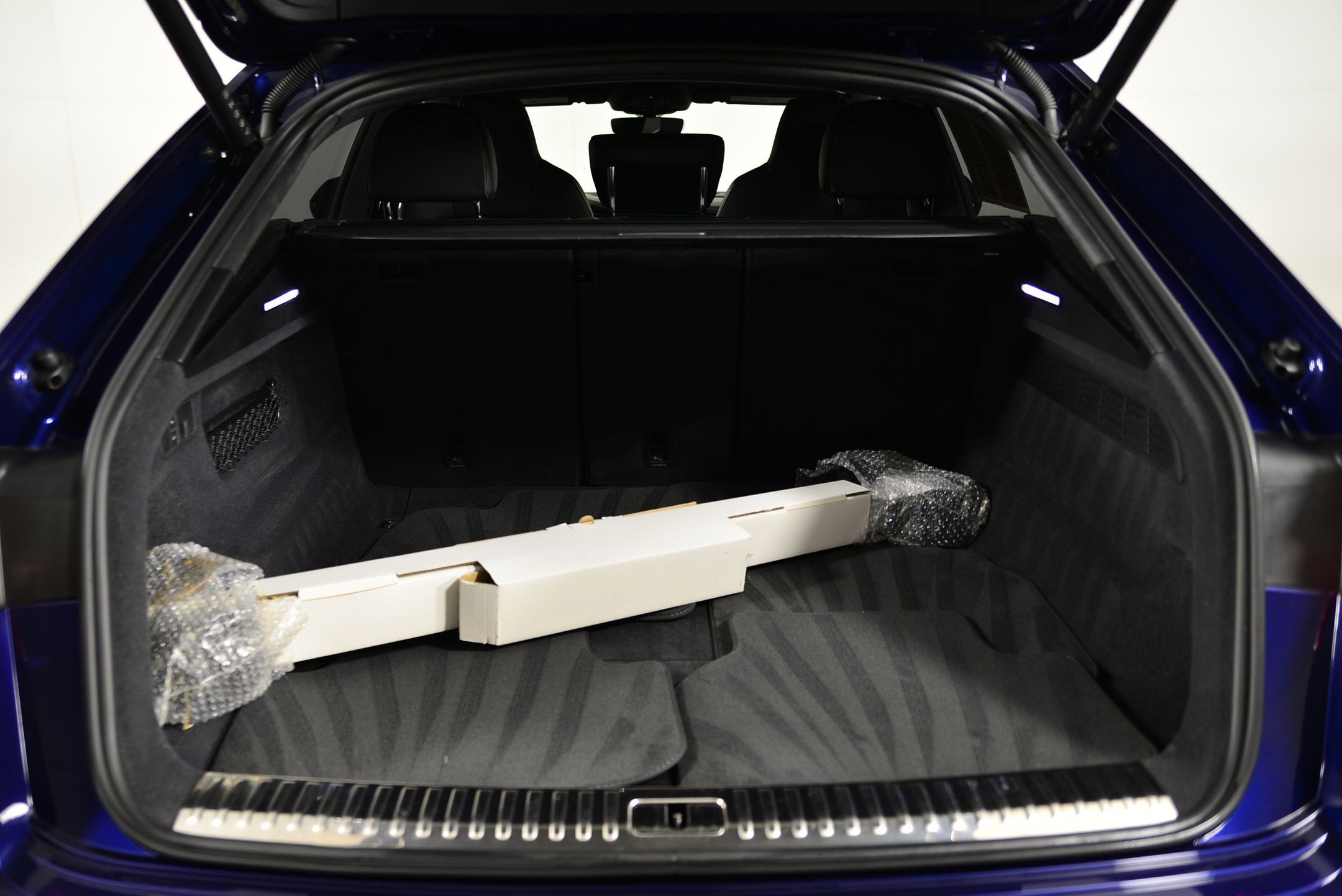 Used 2023 Audi SQ8 Premium Plus w/ SQ8 Luxury Package image 23