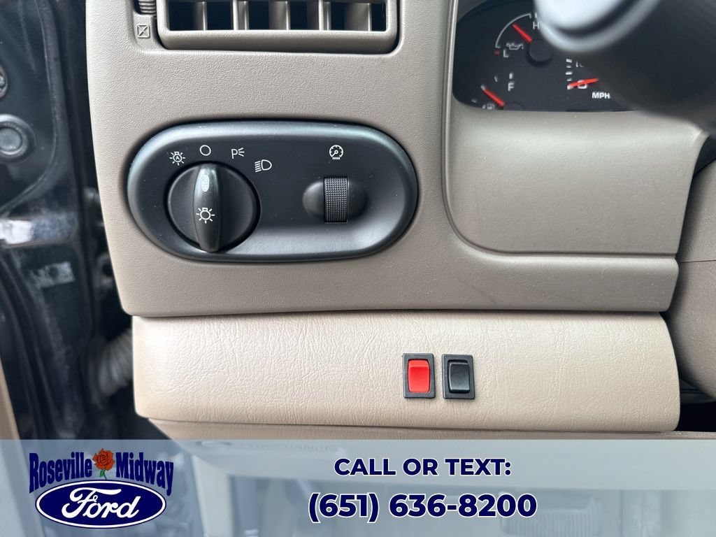 Used 2004 Ford Excursion XLT AWD/4WD image 28