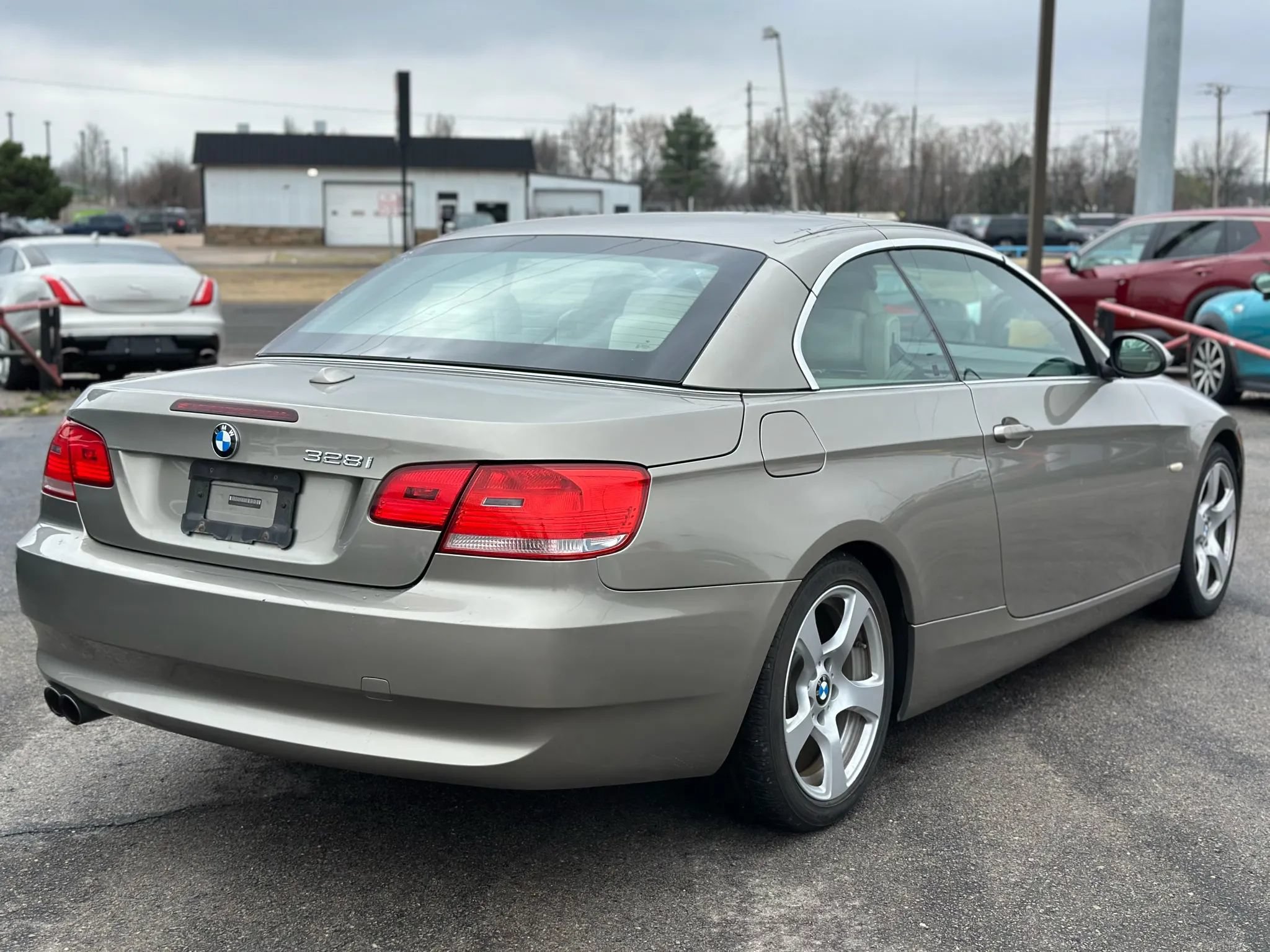 Used 2009 BMW 328i Convertible RWD image 11