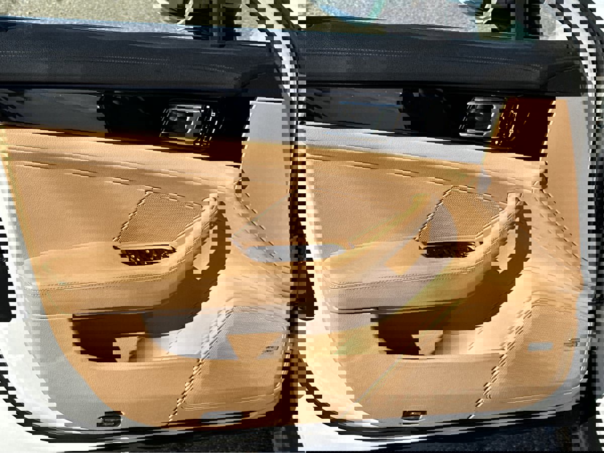 Used 2019 Porsche Panamera 4S image 15