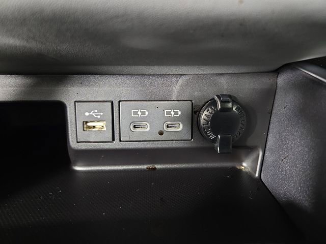 Used 2024 Toyota Highlander Limited image 28