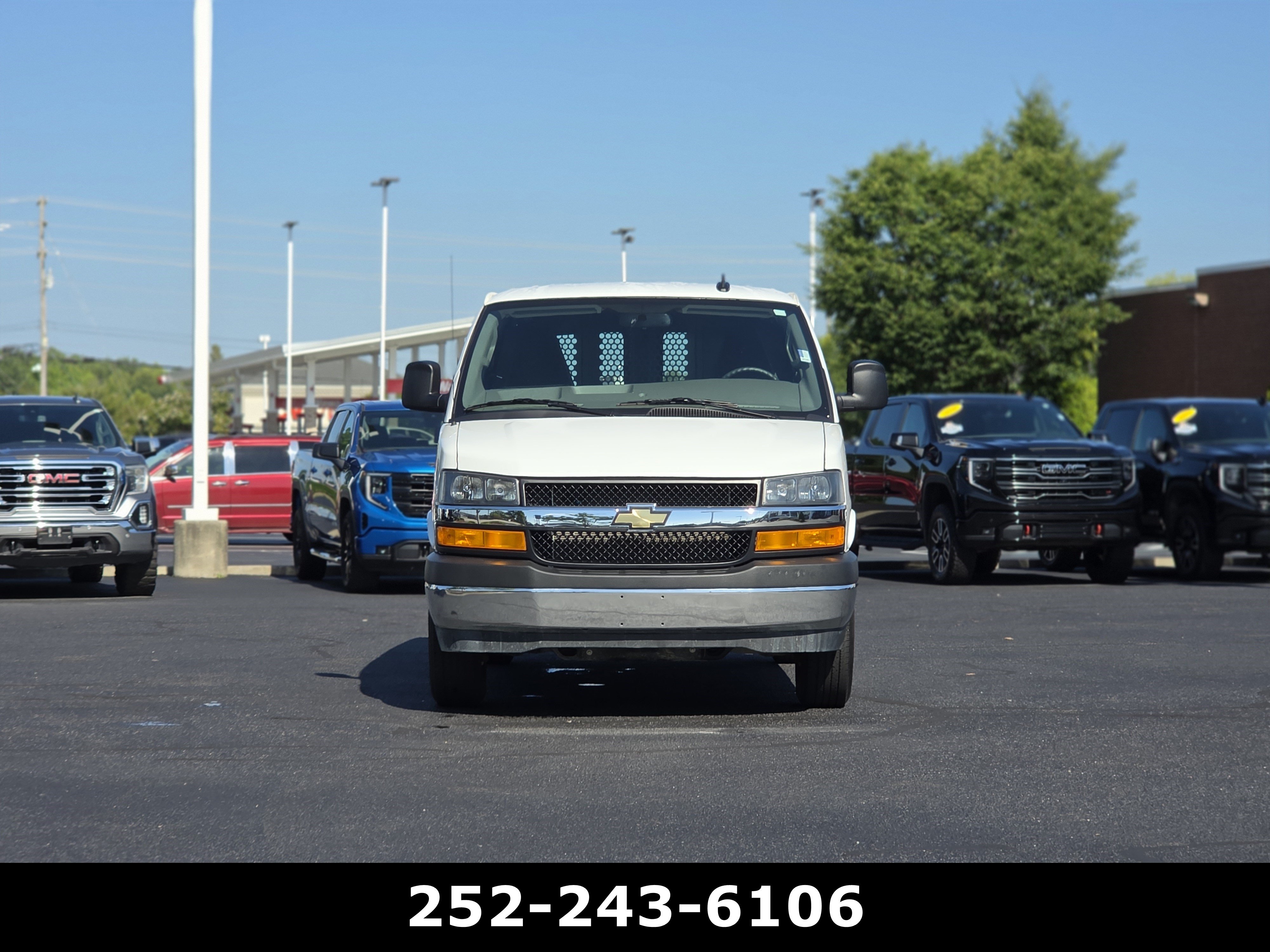 Used 2025 Chevrolet Express 2500 w/ Driver Convenience Package RWD image 2