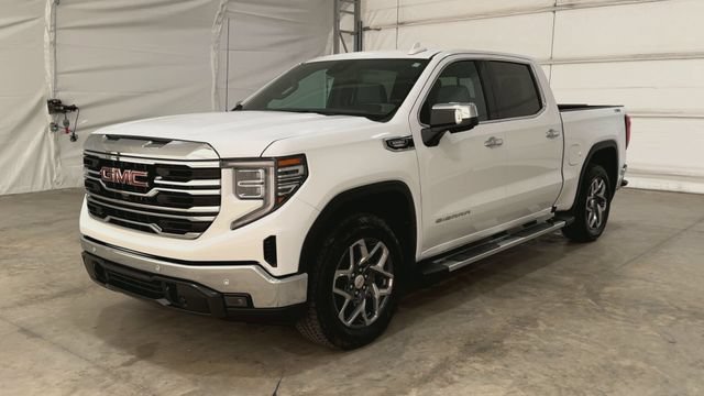 Used 2024 GMC Sierra 1500 SLT w/ SLT Premium Plus Package AWD/4WD image 8