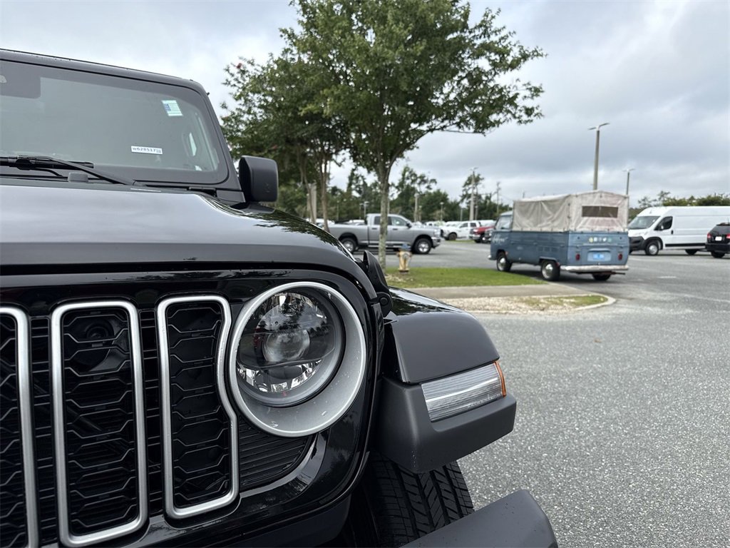 New 2025 Jeep Wrangler Sahara image 9