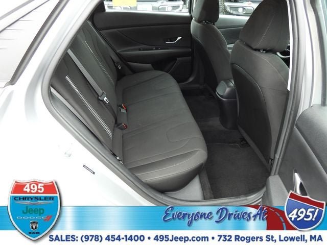Used 2023 Hyundai Elantra SEL FWD image 11