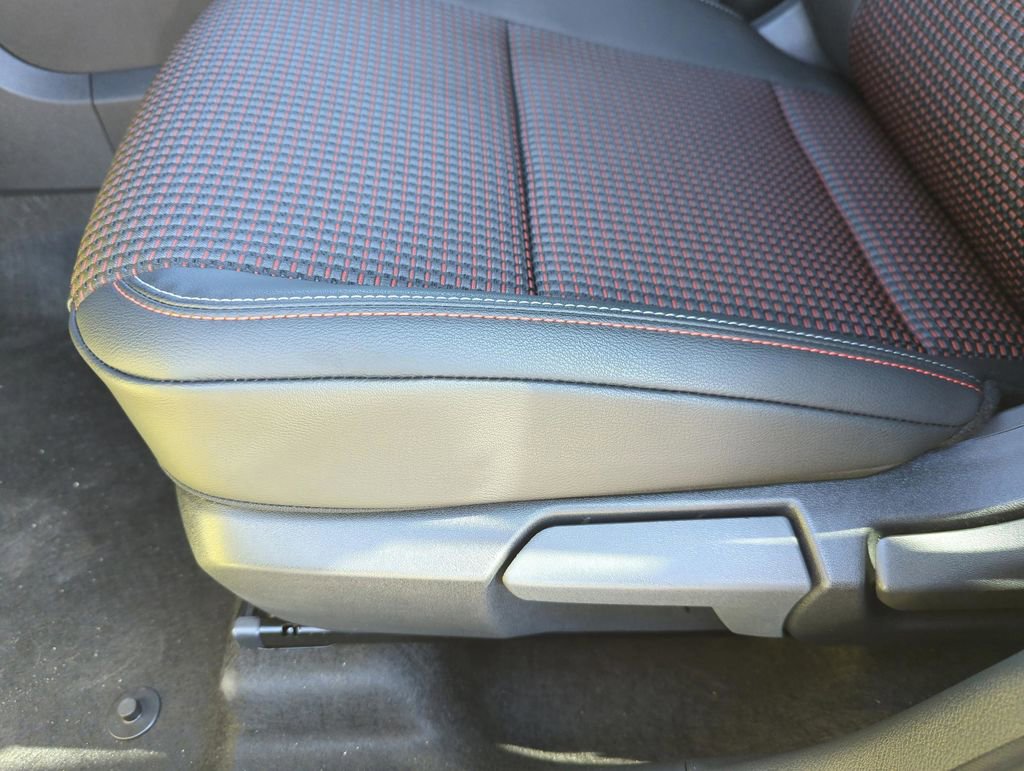 New 2026 Nissan Kicks SR w/ Cold Weather Package image 23