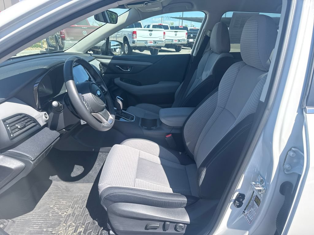 Used 2025 Subaru Outback Premium AWD/4WD image 23