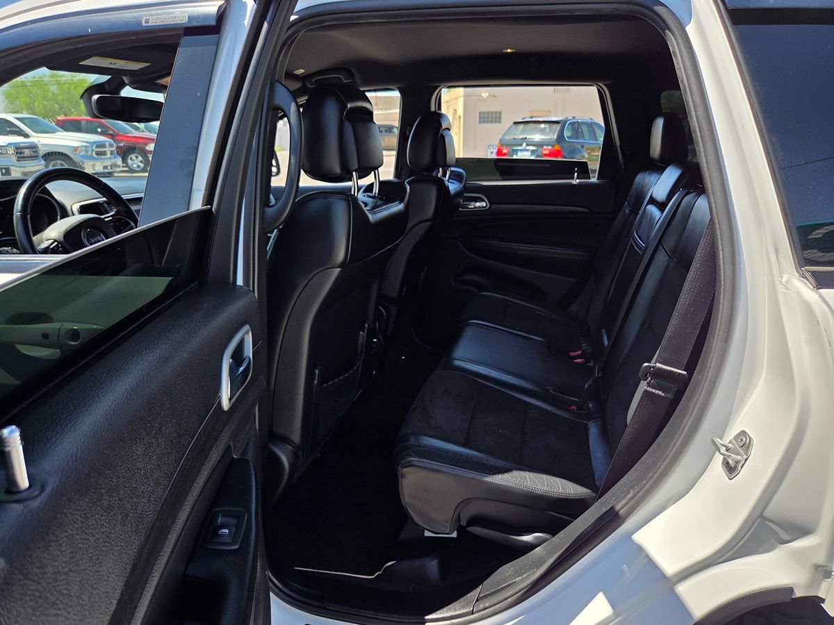 Used 2018 Jeep Grand Cherokee Altitude RWD image 41