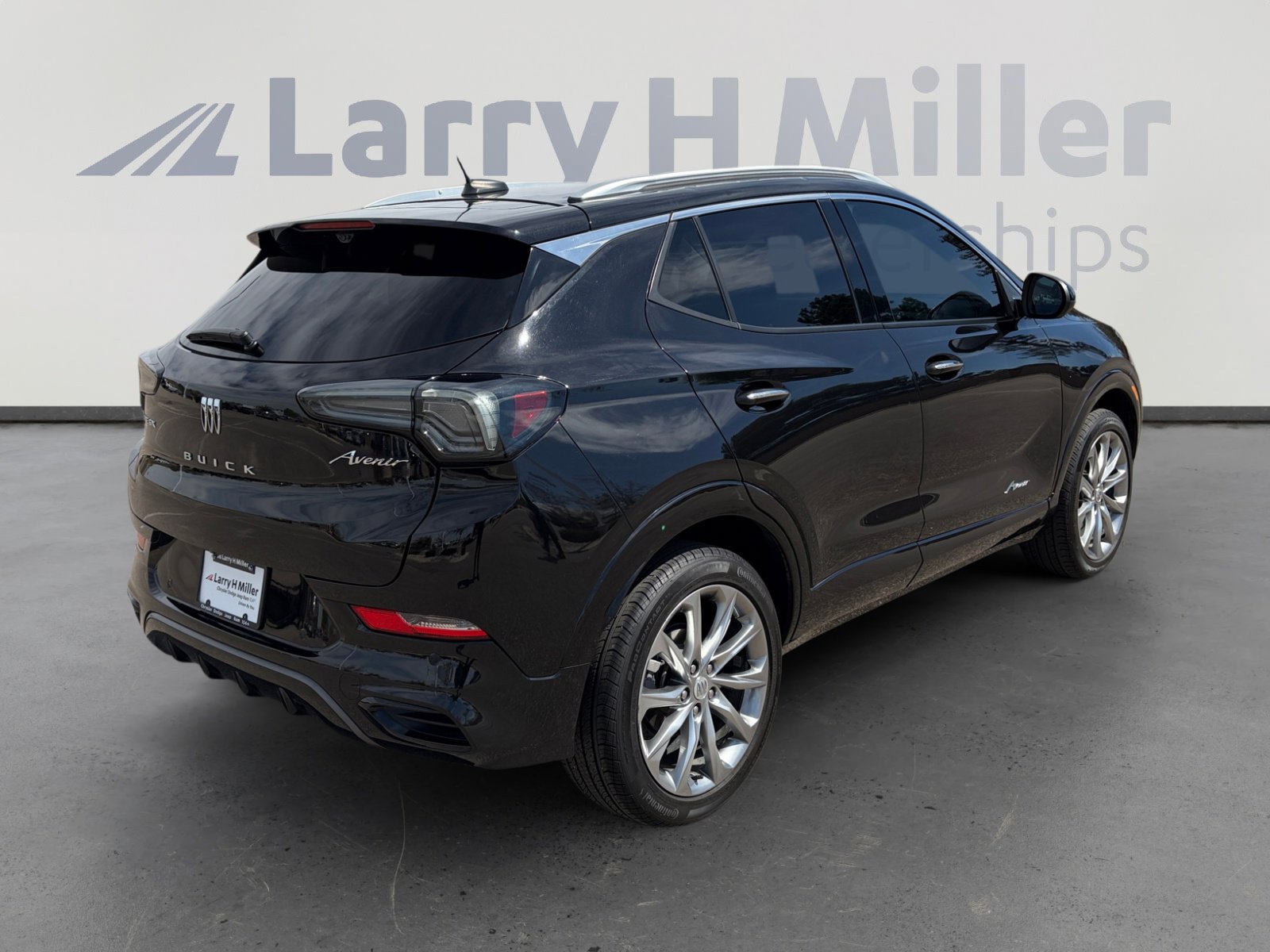 Used 2024 Buick Encore GX Avenir w/ Avenir Technology Package image 6