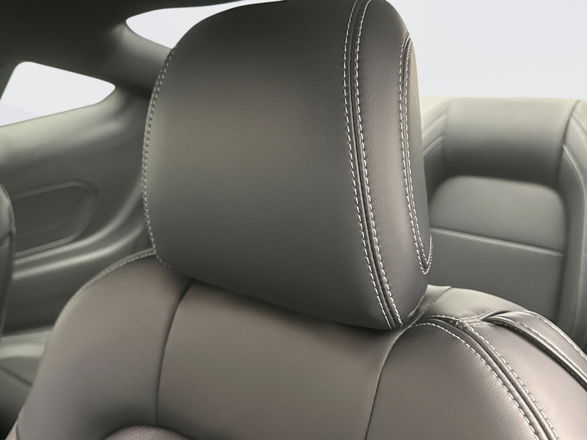 Used 2026 Ford Mustang Premium RWD image 8