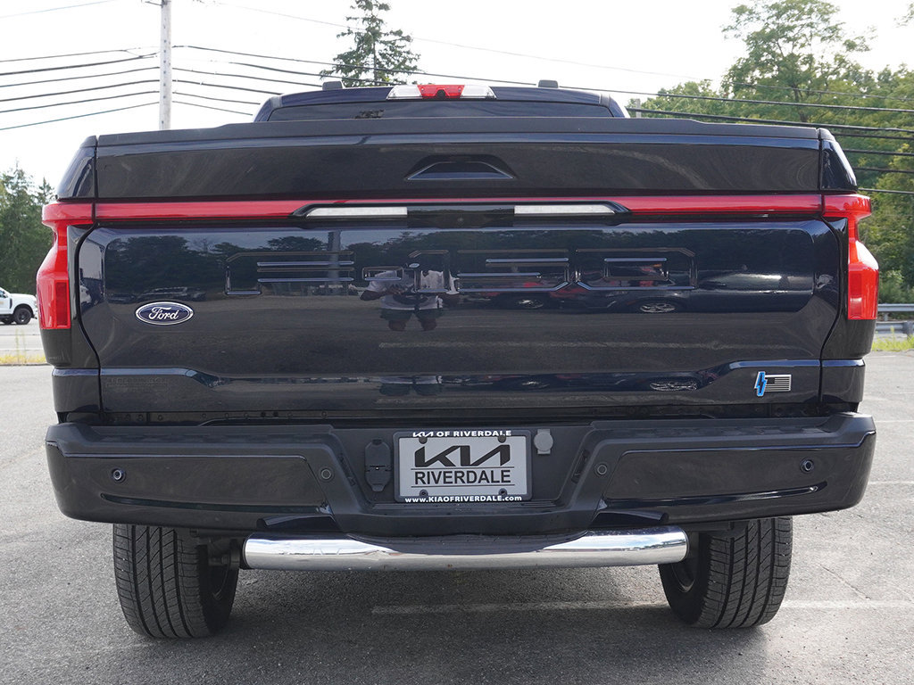 Used 2023 Ford F150 Lightning Platinum AWD/4WD image 15
