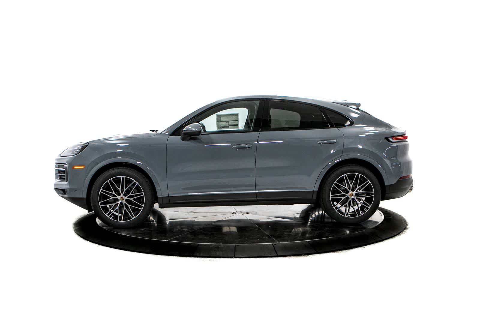 New 2026 Porsche Cayenne Coupe AWD/4WD image 2