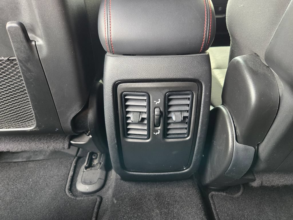 Used 2025 Dodge Durango GT AWD/4WD image 32