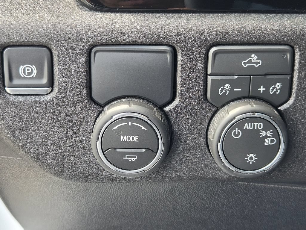 Used 2026 Chevrolet Silverado 1500 LT RWD image 24