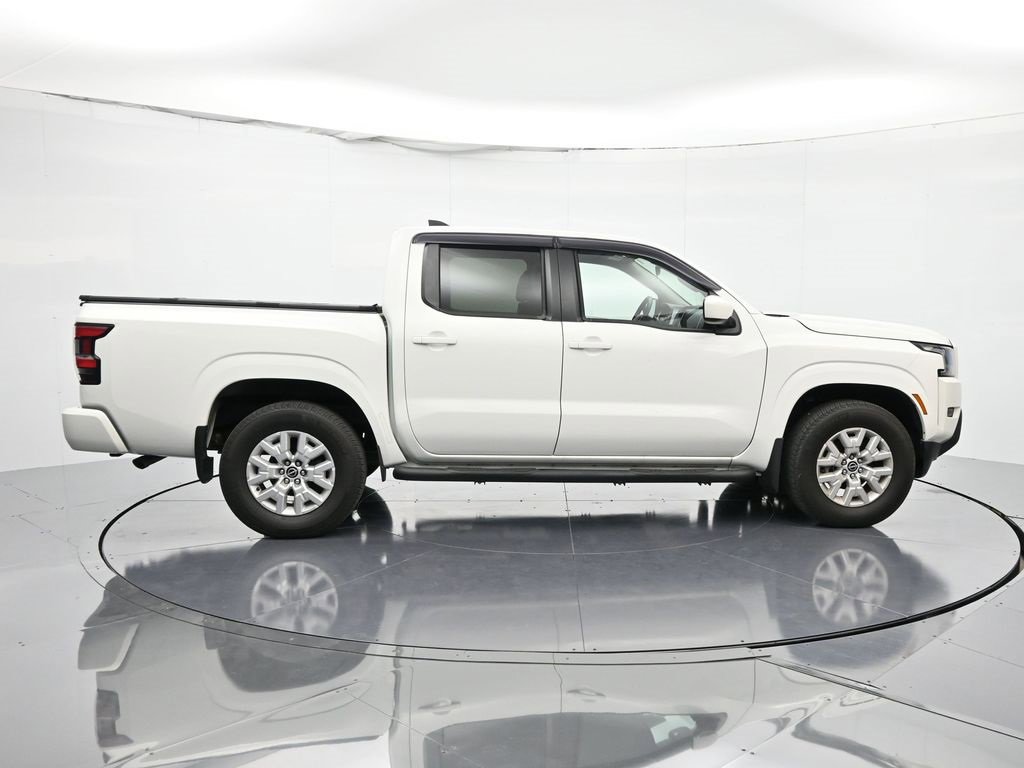 Used 2022 Nissan Frontier SV w/ Technology Package image 4