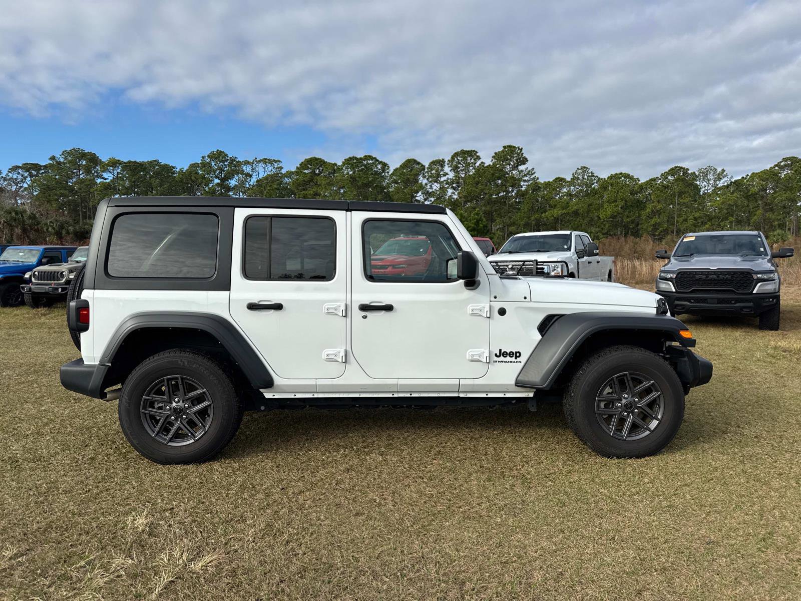 Used 2024 Jeep Wrangler Sport S image 2