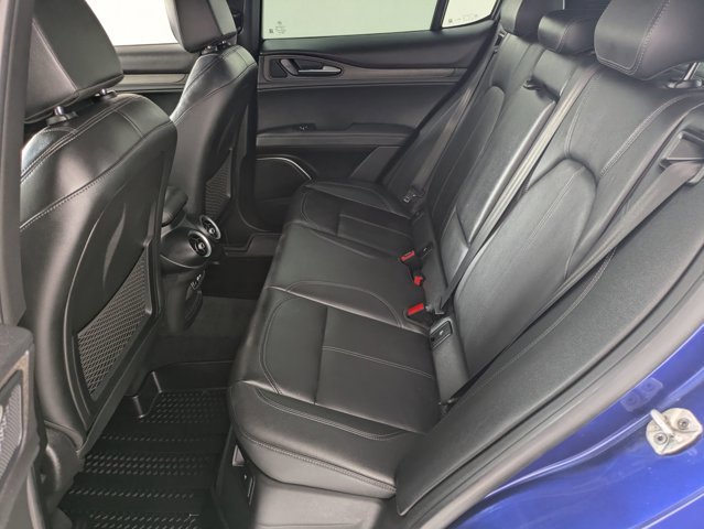 Used 2022 Alfa Romeo Stelvio Ti image 17